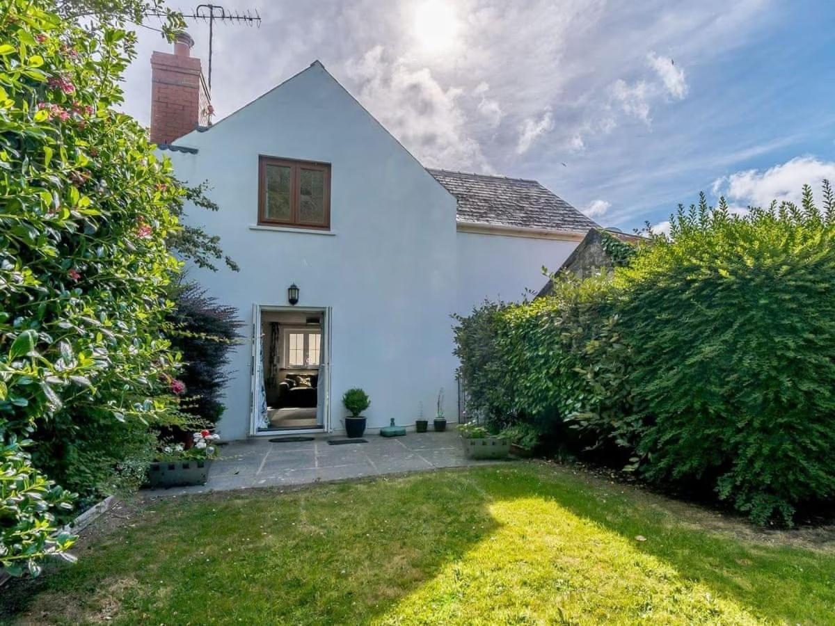 Villa The Gatehouse At Y Gwesty Bach Jordanston Exterior foto